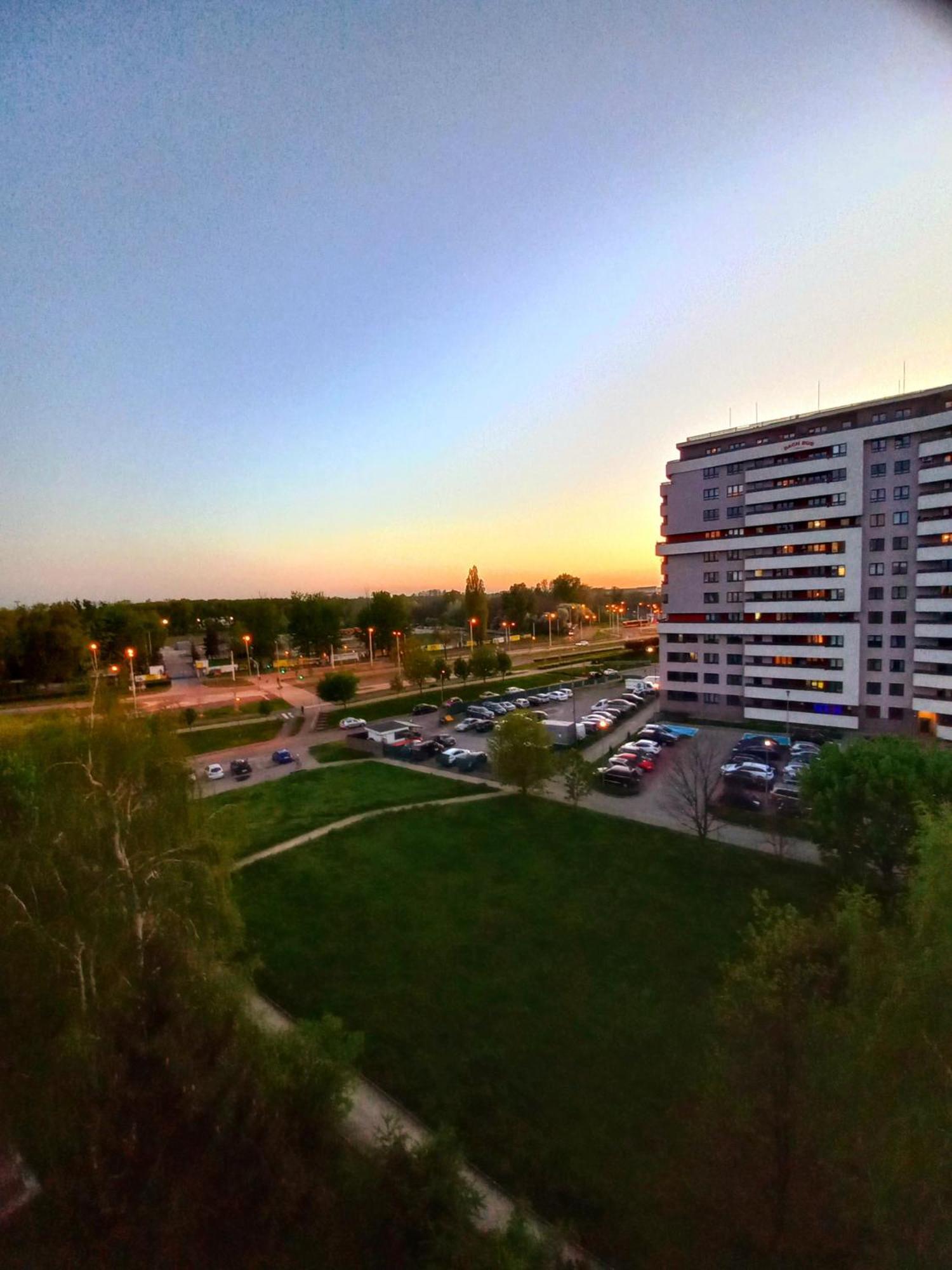 Neoapartments Lotnicza Вроцлав Екстер'єр фото